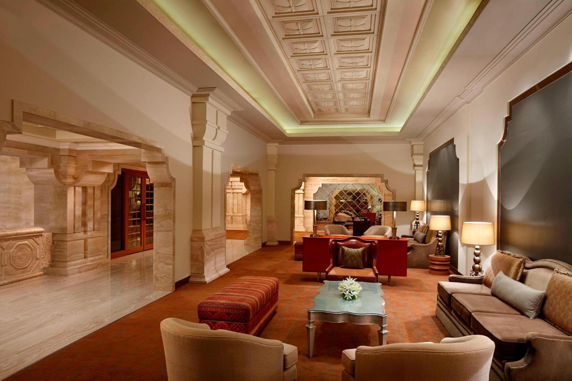 Itc Grand Chola, A Luxury Collection Hotel, Chennai Exterior foto The Imperial Lounge at Delhi International Airport